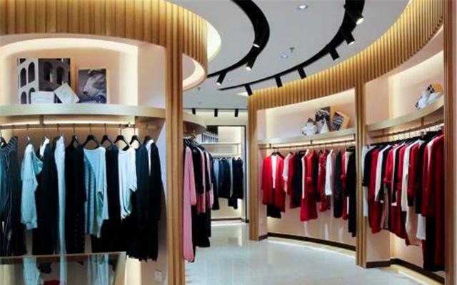 淘寶與實體店衣服的差異揭秘 品質(zhì)、價格與體驗背后的'貓膩'